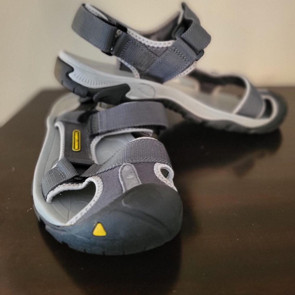 Camel Crown Mens Sandal